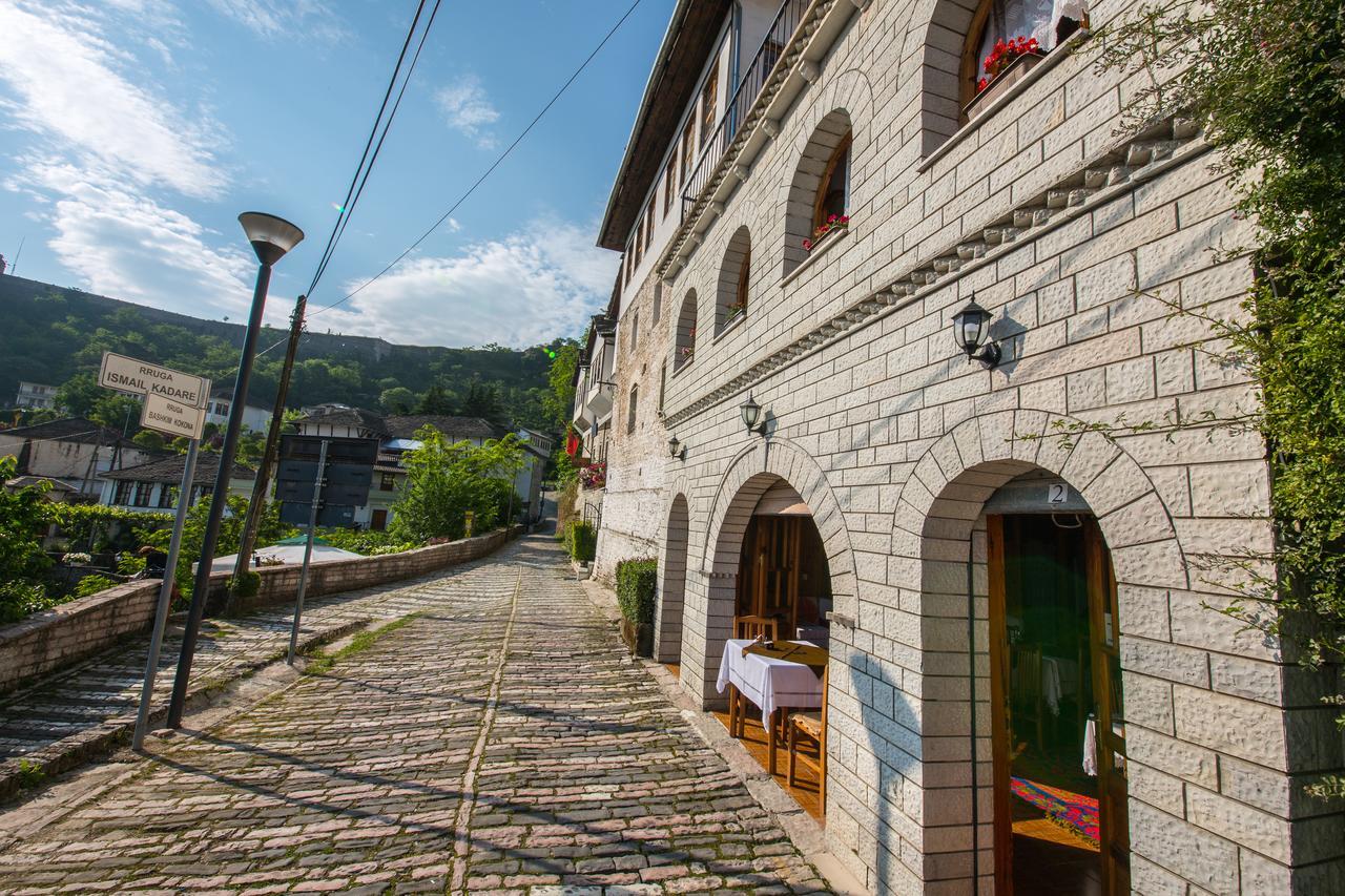 Bed And Breakfast Kotoni Gjirokastra Kültér fotó