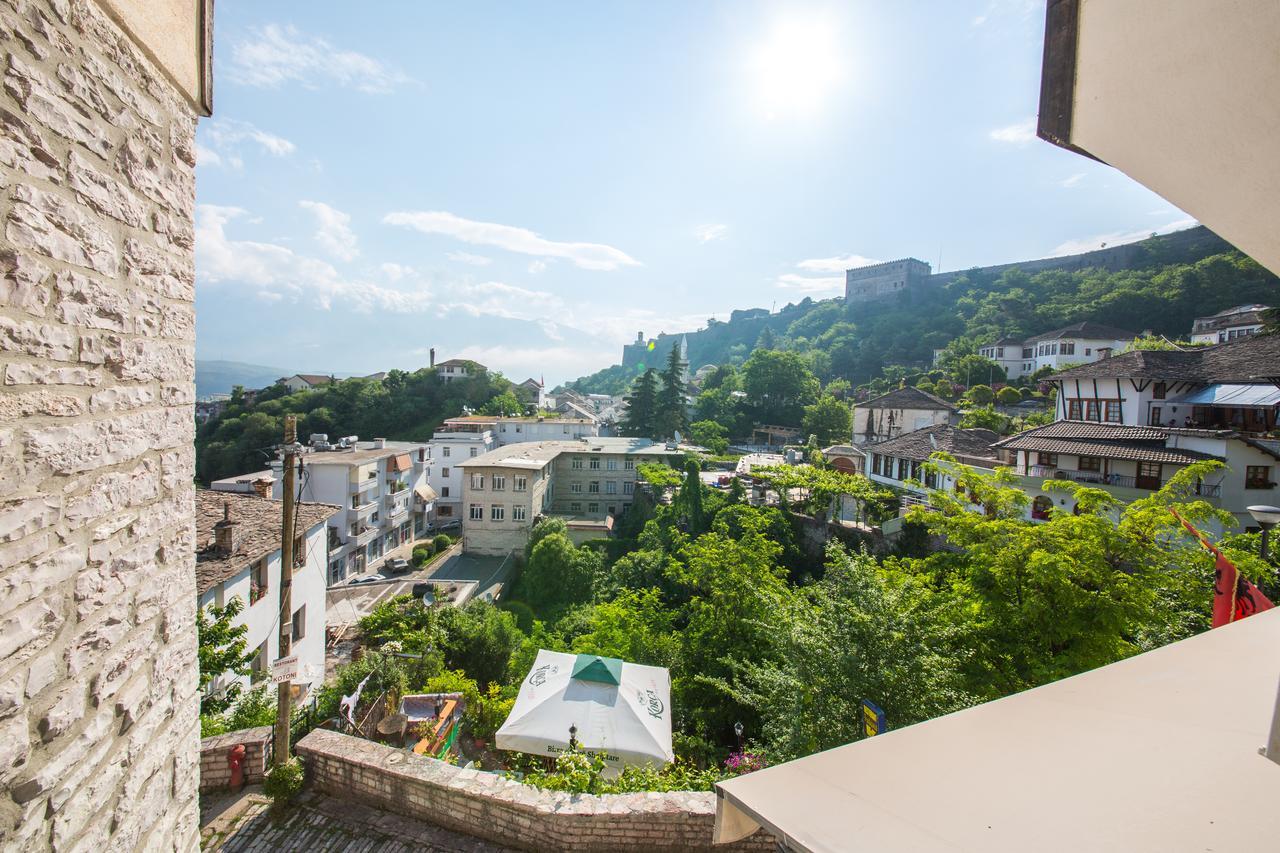 Bed And Breakfast Kotoni Gjirokastra Kültér fotó