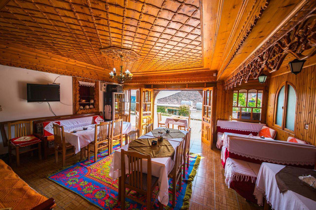 Bed And Breakfast Kotoni Gjirokastra Kültér fotó