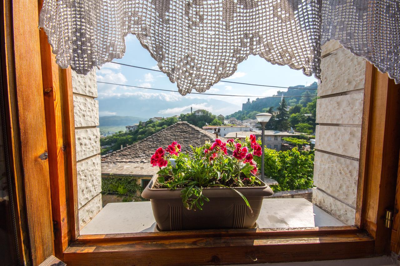 Bed And Breakfast Kotoni Gjirokastra Kültér fotó